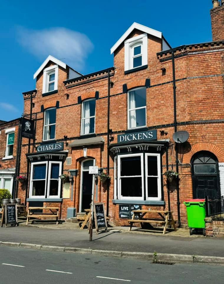 The Charles Dickens Hotel Wigan Exterior foto